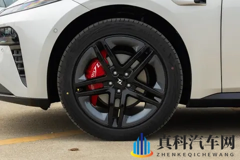 15万级轿跑新标杆？标配激光雷达，东风奕派eπ007+能否成爆款？-3