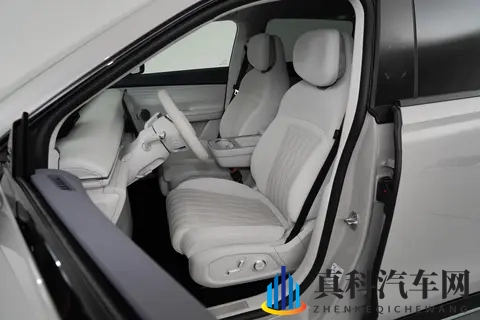 2025款星纪元ET深度体验:豪华全景大平层,值得买吗?-3