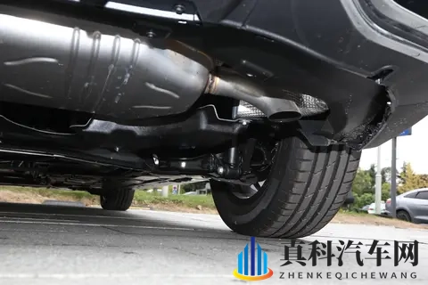 动力 + 氛围灯 + 座椅？奔驰 A 级要动力还是要舒适？-2