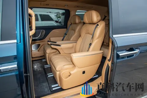 家用MPV的新选择，2026款岚图梦想家升级，配电动侧滑门+航空座椅-2