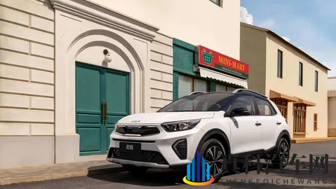 起亚小型SUV新款奕跑上市，顶配车型补贴后售价648万元-2