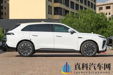 现在买 SUV，不看这款真的亏了！​聊聊2025 款星途星纪元 ET-1