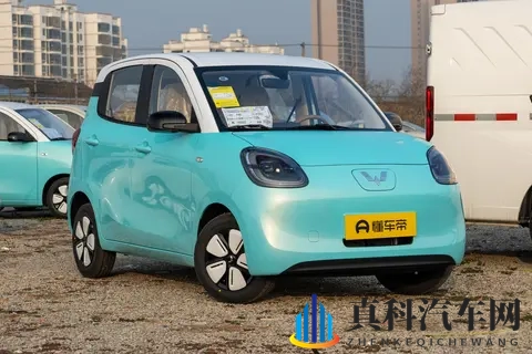 五菱宏光 MINIEV 全系对比：8 款车型怎么选？这两款实用性拉满-2