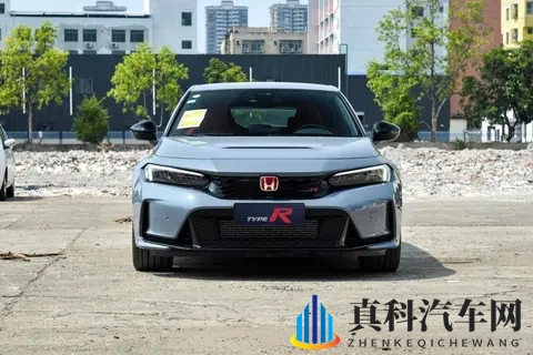 玩车一族看过来，40万预算，你会买思域TYPE R，还是丰田GR YARIS？-1