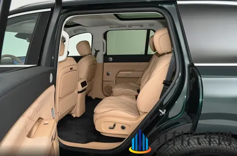 大型SUV掀起新竞争,风云T11对比深蓝S09,谁才是家用优选?-2