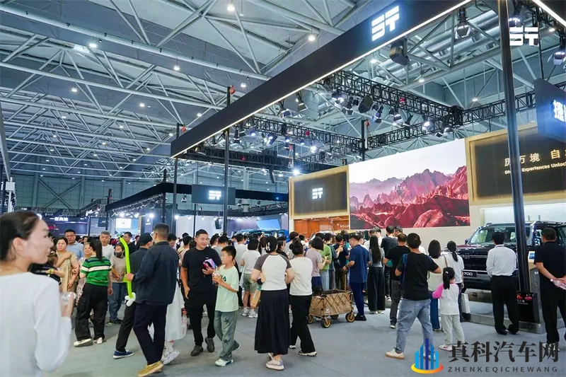 不再追随,技术引领!纵横G700合肥车展开启预售-1