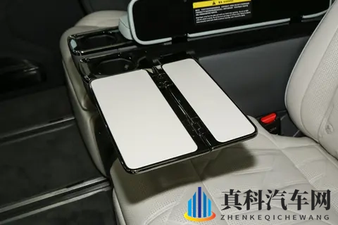 极氪009:家用MPV选它,舒适、安全又省心,全家出行更温馨-3