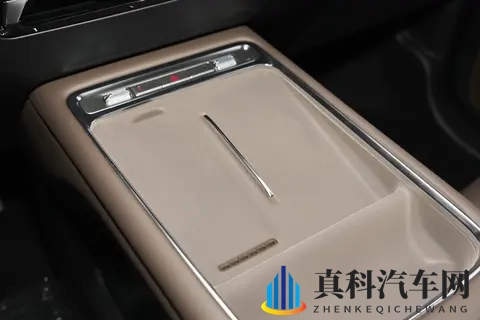 10万级家用MPV选车难？五菱星光730 PHEV用这几点，戳中多口之家-2