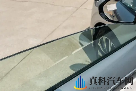 1599 万起 + 上市优惠!东风奕炫 eπ008 五座版,家用 SUV 新选择-1