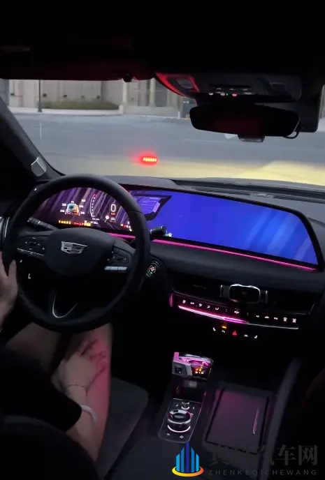 凯迪拉克CT4沉浸式试驾：后驱小钢炮的真实模样-1