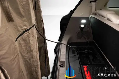 两个男人一上一下吃奶:汽车动力之谜:揭秘发动机与变速箱的“默契合作”-3