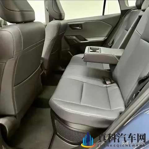 丰田全新威兰达实车正式亮相！全新外观设计 内饰调整 搭配混动系统-2