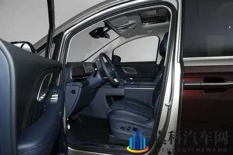 26款岚图梦想家 PHEV 乾崑Ultra车型的体验如何？-1