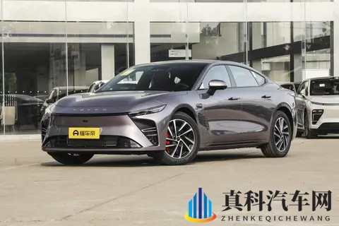 11月买轿车又有好选择！轴距3米，续航超770km，价格很香！-2