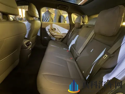 1058 万起 零跑Lafa 5 正式开启预售-3