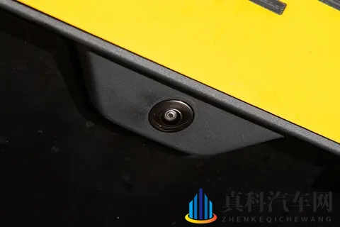 大六座SUV，39秒破百，续航1300km，腾势N8L适合家用-1