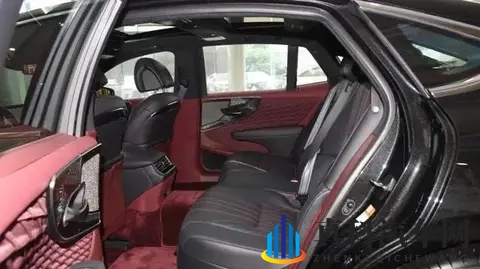 日系豪华旗舰对决BBA！雷克萨斯LS全系V6电混，54秒破百-2