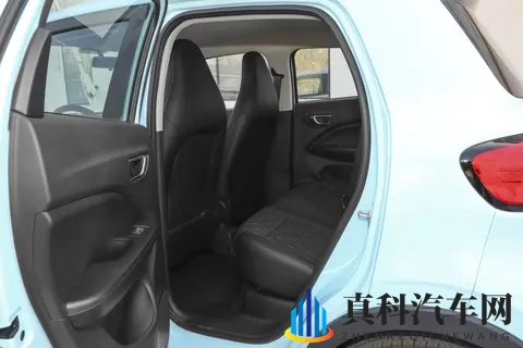 5万级纯电小车,零跑T03为何成90后年轻家庭的心头好?-2