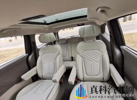 13万买合资MPV?冷门车成香饽饽,家庭用户悄悄盯上了-1