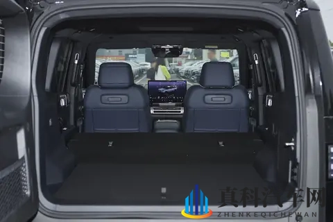 比亚迪又出爆款!大五座空间,续航超1300km,家用再合适不过-3