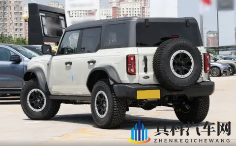 硬派SUV变局:福特烈马荒地版以原厂高配入场,普拉多如何应对?-1