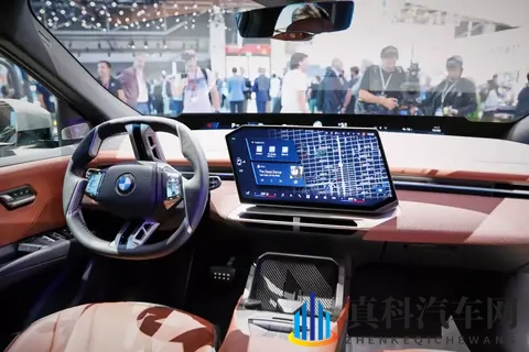 采用最新家族风格,全新宝马iX4测试谍照曝光-2