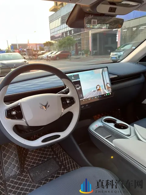 15万级SUV卷王诞生?试驾极狐T5后,我放弃了纠结已久的零跑C10-1