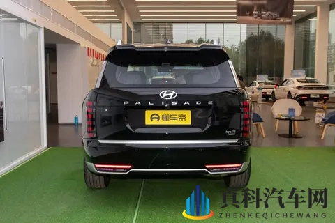 现代帕里斯帝,25T+四驱,六座布局,油耗784L-3