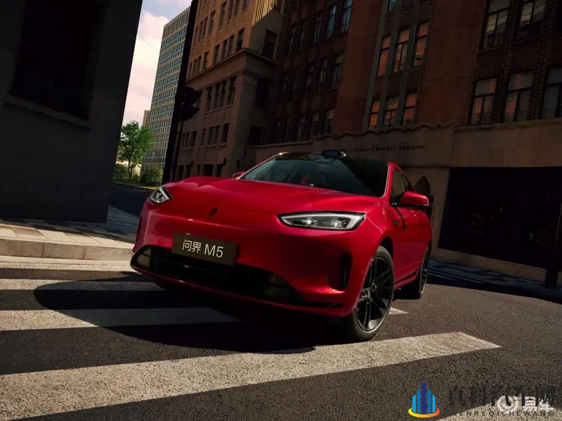 问界新M5 Ultra VS 特斯拉Model Y，选哪个-1