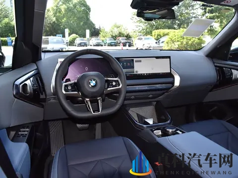 宝马这款中型SUV不足40万,轴距看齐X5配曜夜运动套件,搭载20T-3