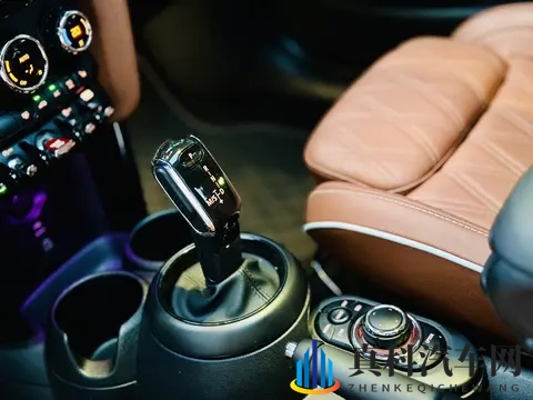 23年MINI COOPER S，准新艺术座驾，20万出头个性之选！-3