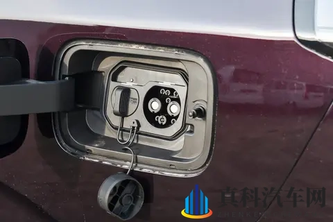 七座MPV卷王来了!预售15万台,五菱星光730能火吗?-1