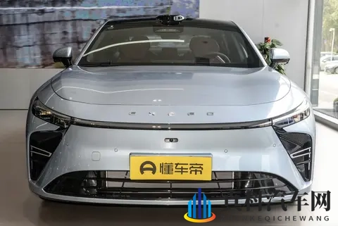 星纪元ES 2025款增程版Max，城区辅助驾驶的优势-2