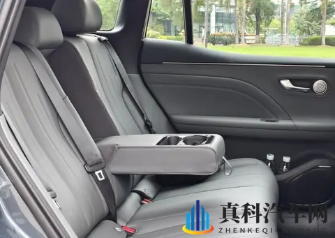 AION i60预售价公布!纯电版1198万元起售,续航400公里!-2