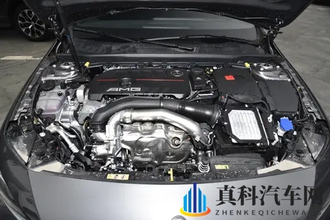 奔驰 A 级 AMG 怎么选?基础款 vs 改款,哪款最有性价比?-2