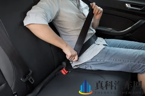 打pp的姿态和打法：汽车转弯稳如狗，掌握技巧提升驾驶安全-3