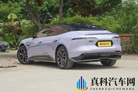 年轻人眼中的豪华轿车,试驾阿维塔06,192线激光雷达真香-1