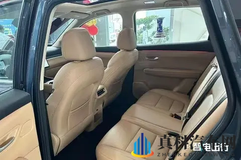 重塑价值标杆:第三代蓝电E5 PLUS 230km超长续航版Ultra全面解析-1