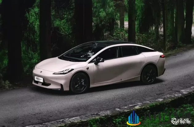 机机:智能驾驶新潮车,引领未来出行风尚-1