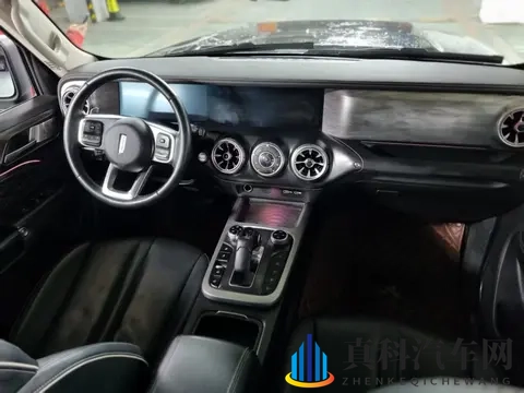 两年坦克300越野版，一手车况，13万多圆你硬派SUV梦！-3