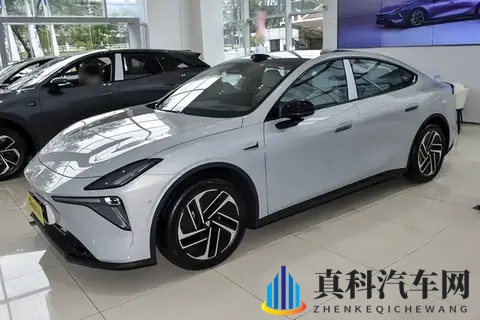 全景影像、后驱布局，还有激光雷达，这台车的定位有点意思-1