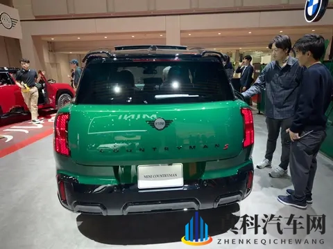 静态体验全新MINI COUNTRYMAN:更大更硬朗,更有创意的内饰-3