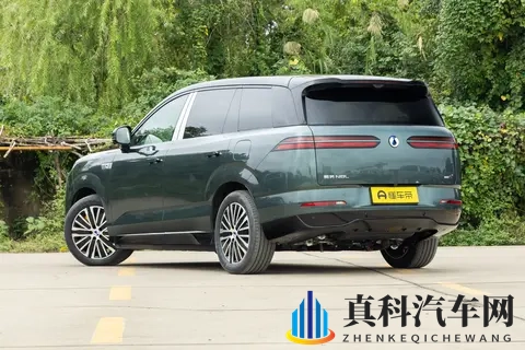 10月新上市的一款不纠结车型，让家庭出行更舒服-2