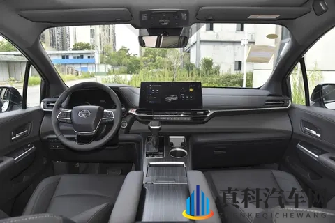 忘记穿内裤被同桌c到高潮：智能科技驱动，新车型体验革新引关注-3