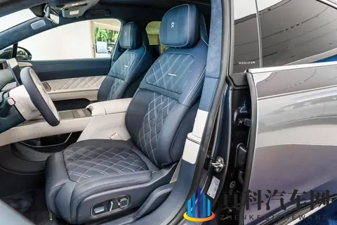 行政旗舰新“卷王”! 续航650km,  配置丰富,  蔚来ET9究竟有啥魅力?-2