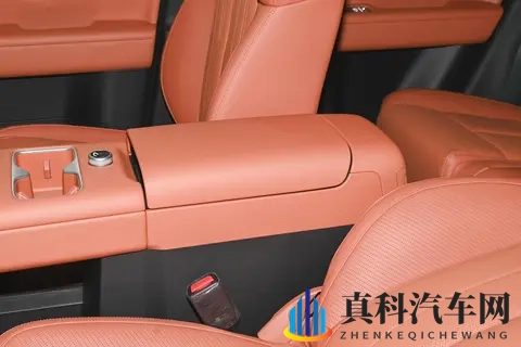 比亚迪又上狠活,新车科技大空间,买得钛对了!-1