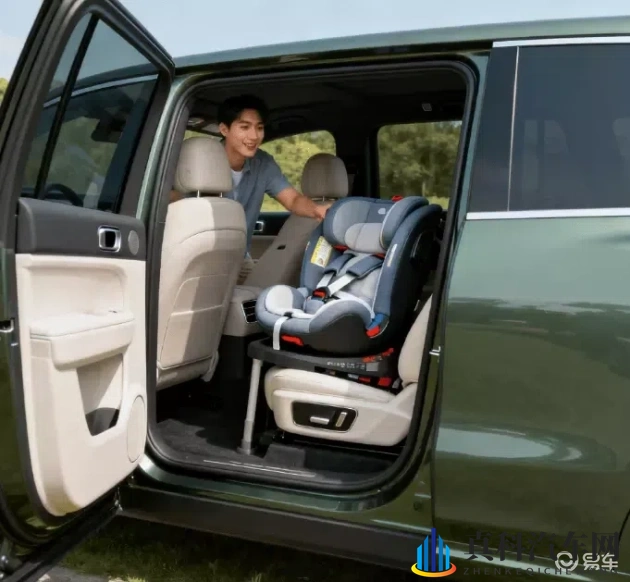 和平精英女性的乳汁能有多少：《探讨和平精英女性角色哺乳量的神秘面纱》-1