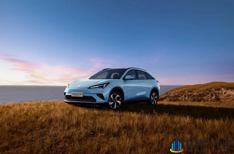 家庭出行新宠全新阿尔法T5增程版，智能泊车新纪元-1