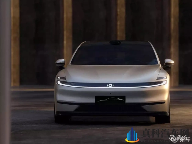 AI免费裸体生成器：汽车设计新突破，AI助你打造个性化座驾-1