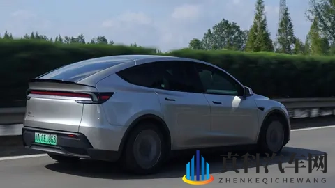 男同志gy www.网站校草:汽车界魅力之星:揭秘汽车达人背后的故事-1